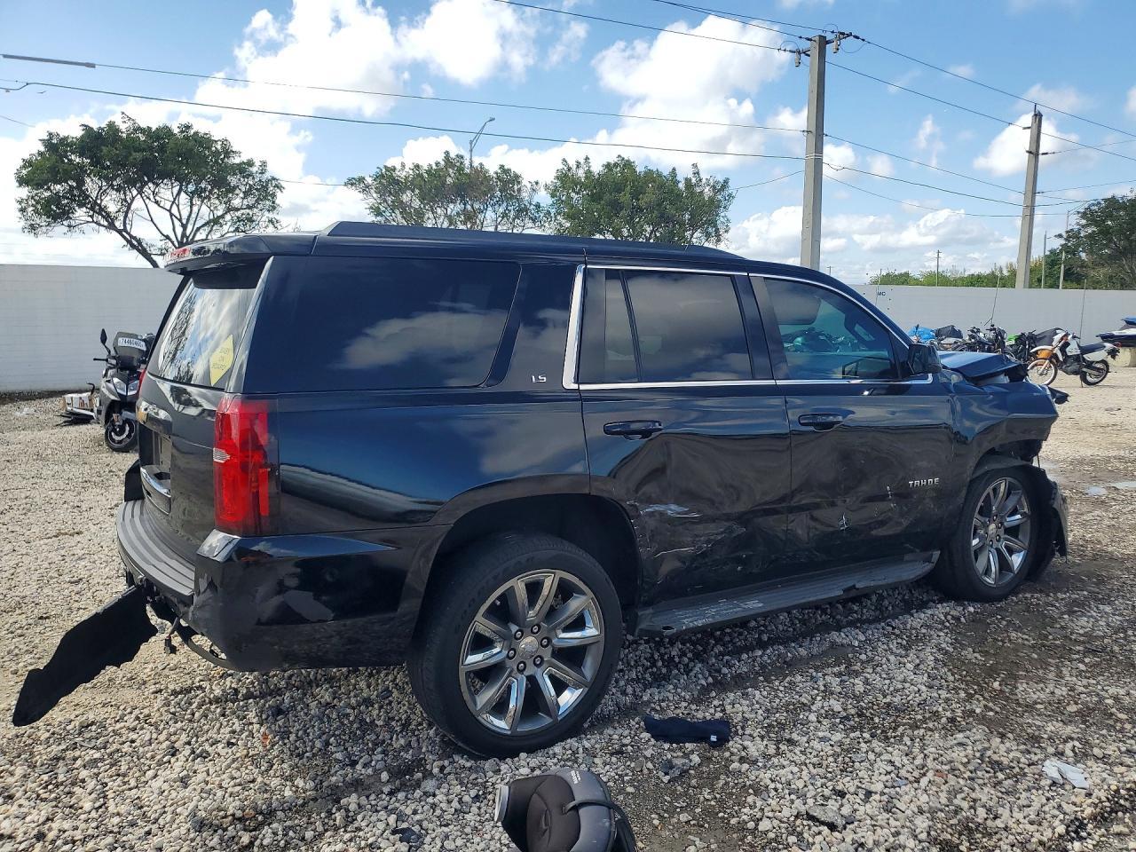 2015 Chevrolet Tahoe C1500 Ls - zdjęcie 3