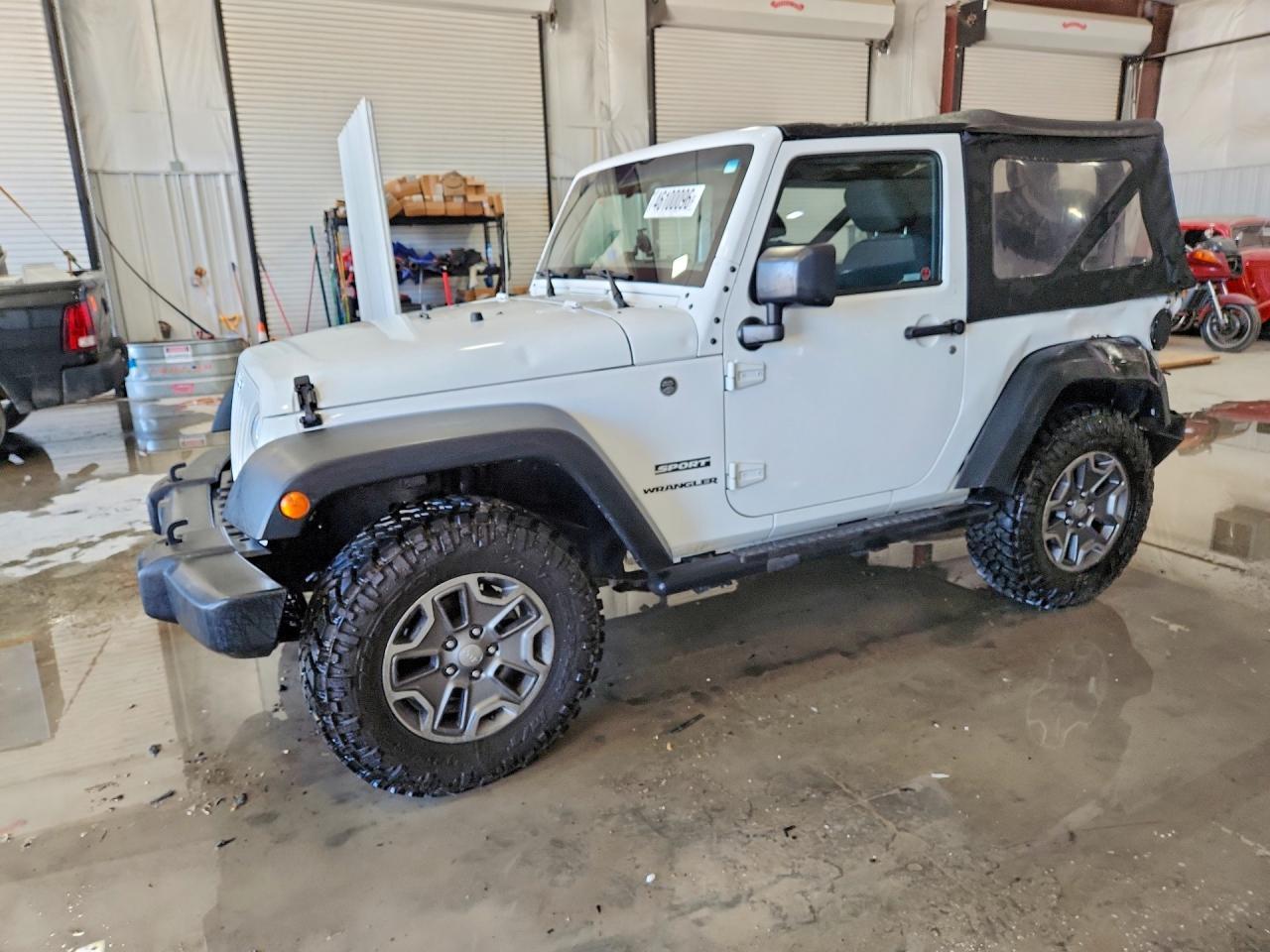 2016 Jeep Wrangler Sport - zdjęcie główne