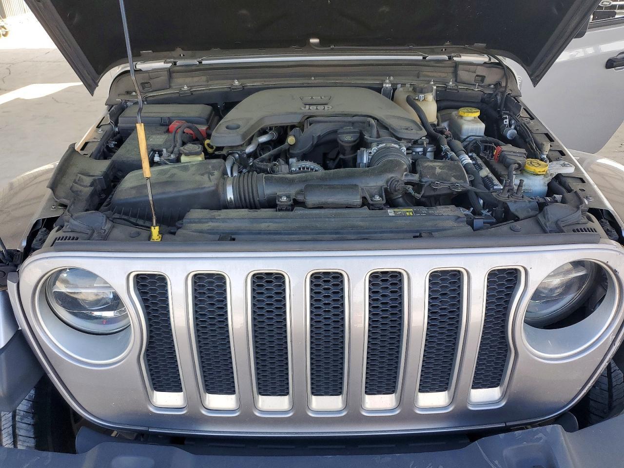 2018 Jeep Wrangler Unlimited Sahara - zdjęcie 11