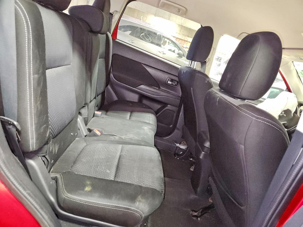 2018 Mitsubishi Outlander Se - zdjęcie 11