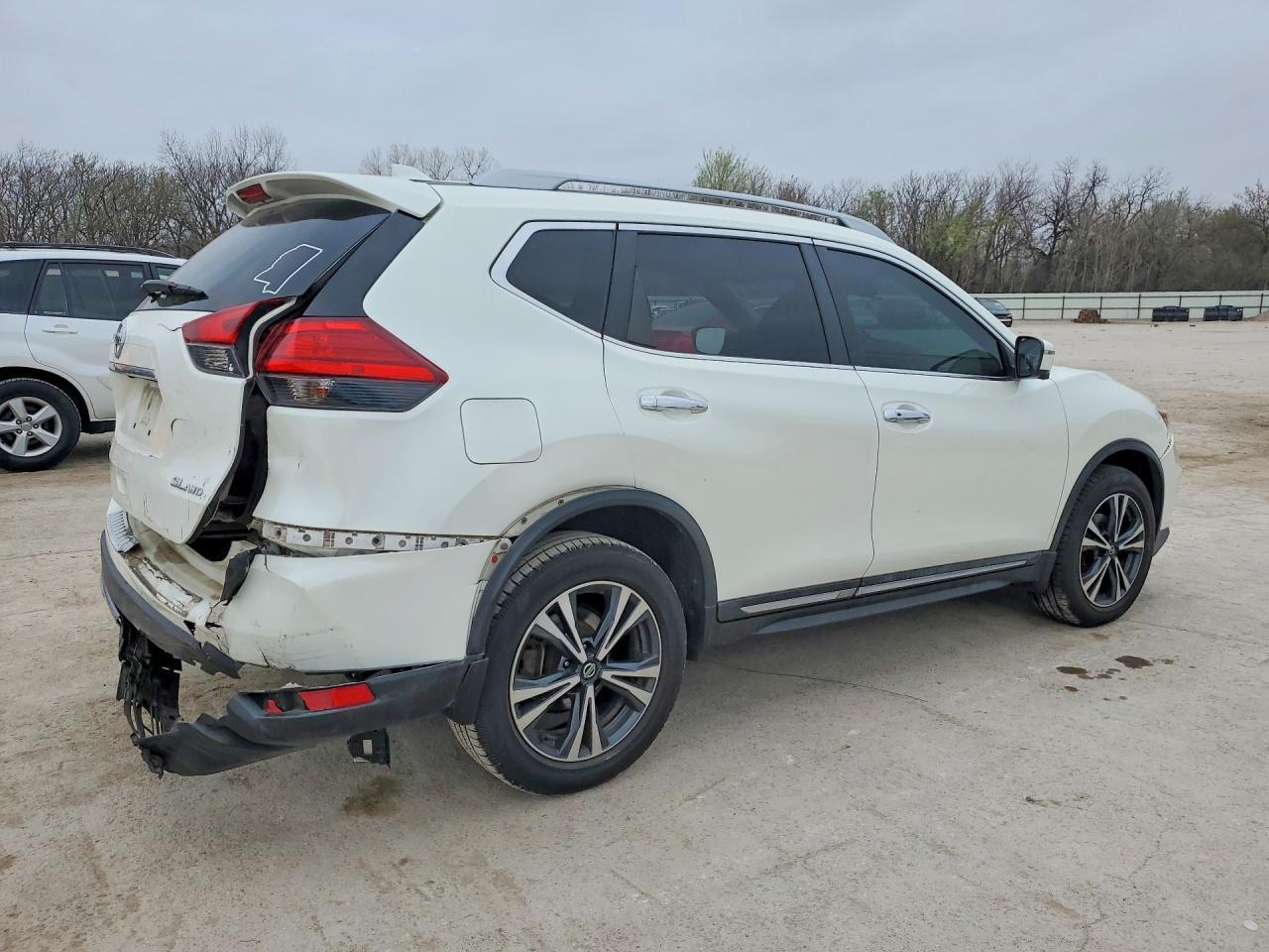 2017 Nissan Rogue Sl - zdjęcie 3