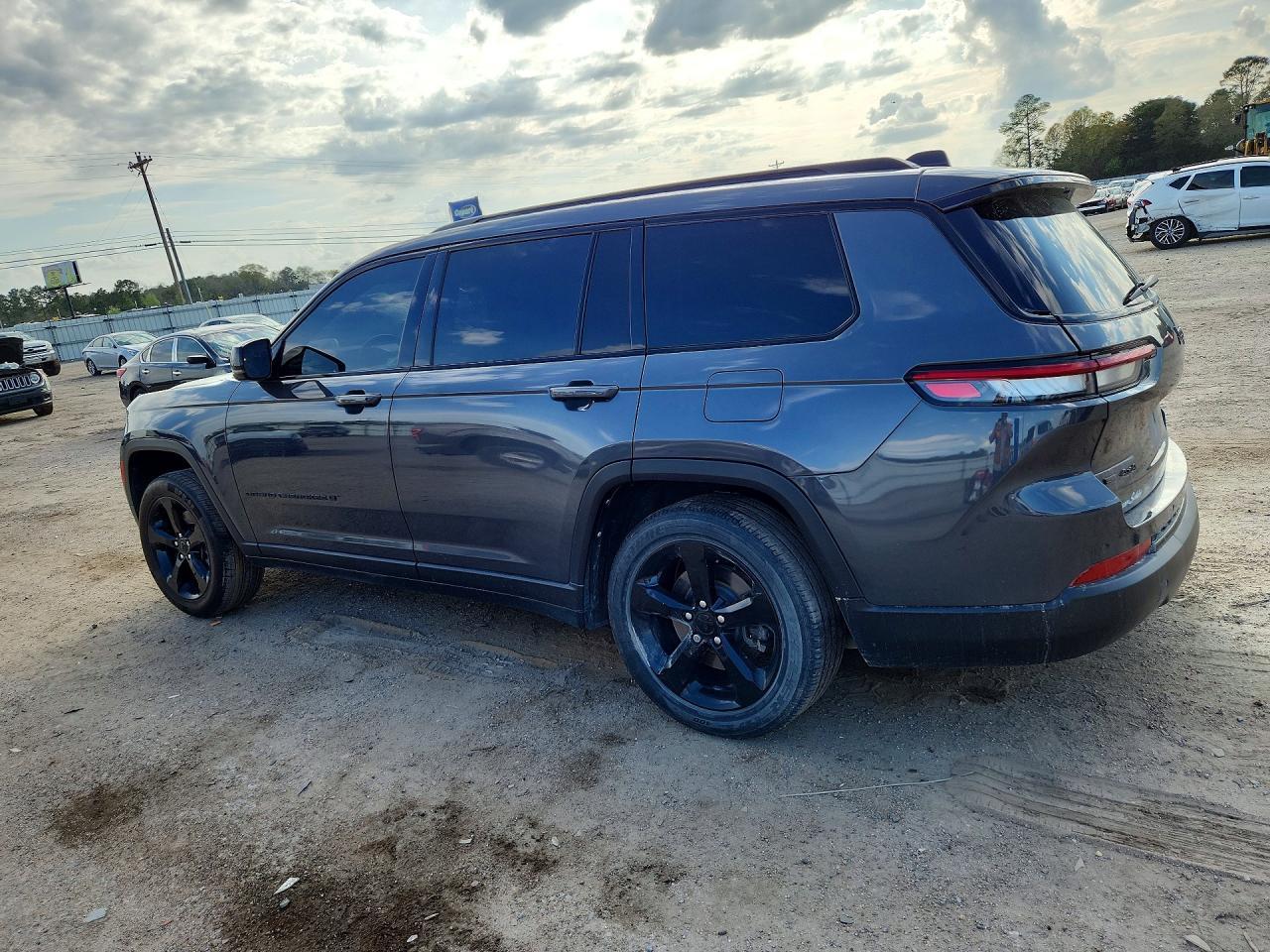 2022 Jeep Grand Cherokee L Laredo - zdjęcie 2