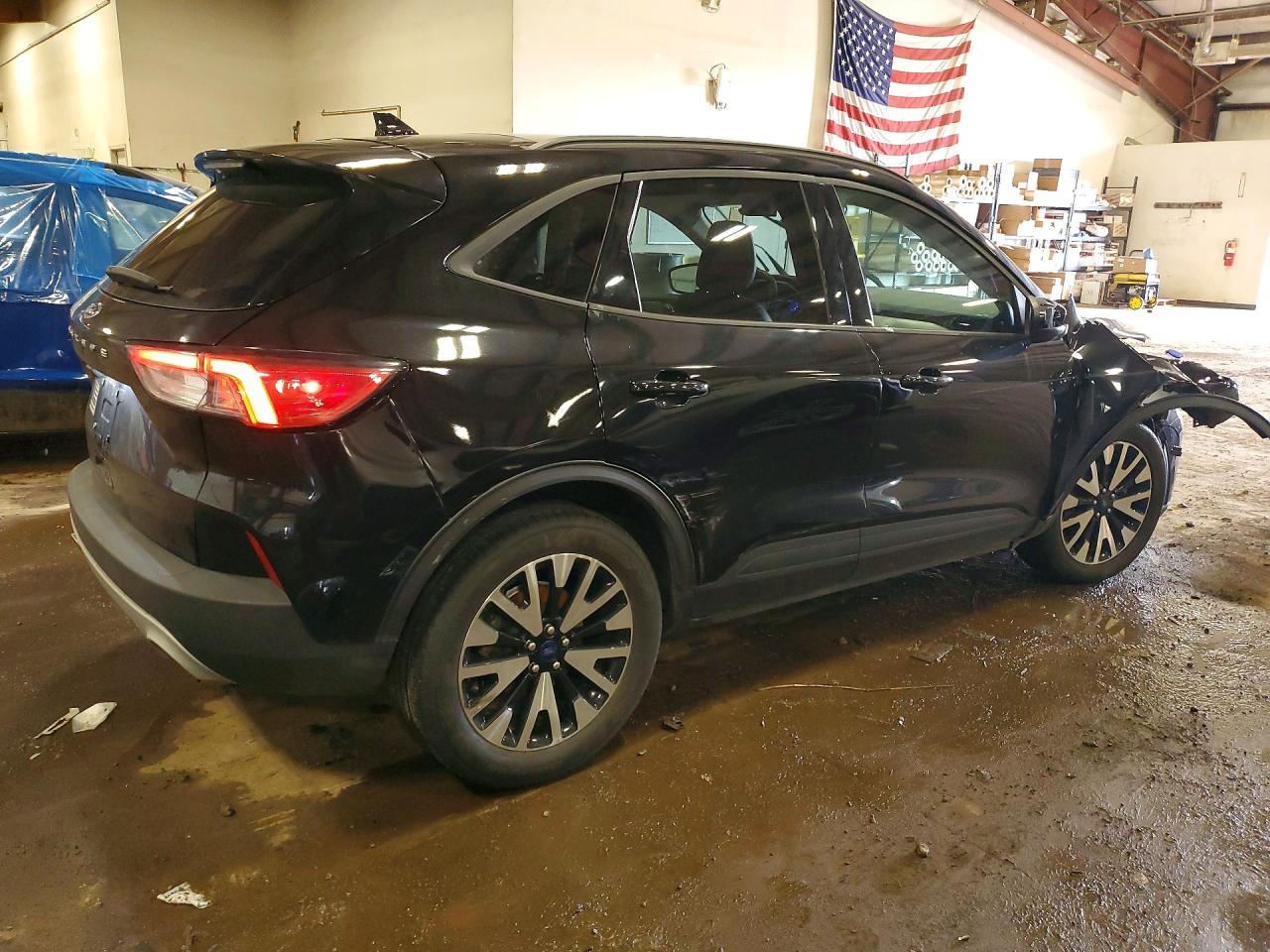 2020 Ford Escape - zdjęcie 3