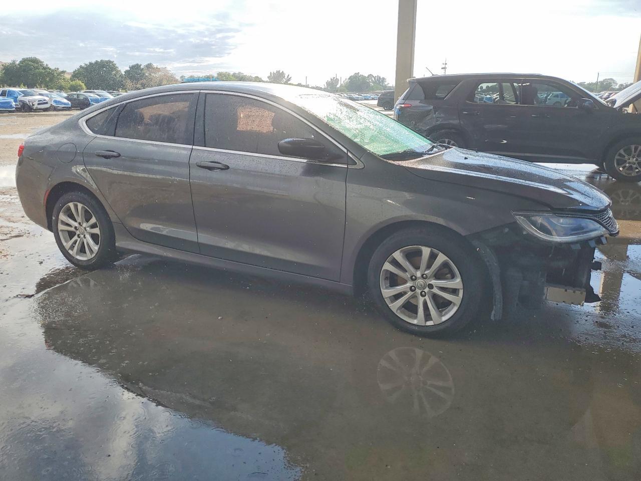 2015 Chrysler 200 Limited - zdjęcie 4