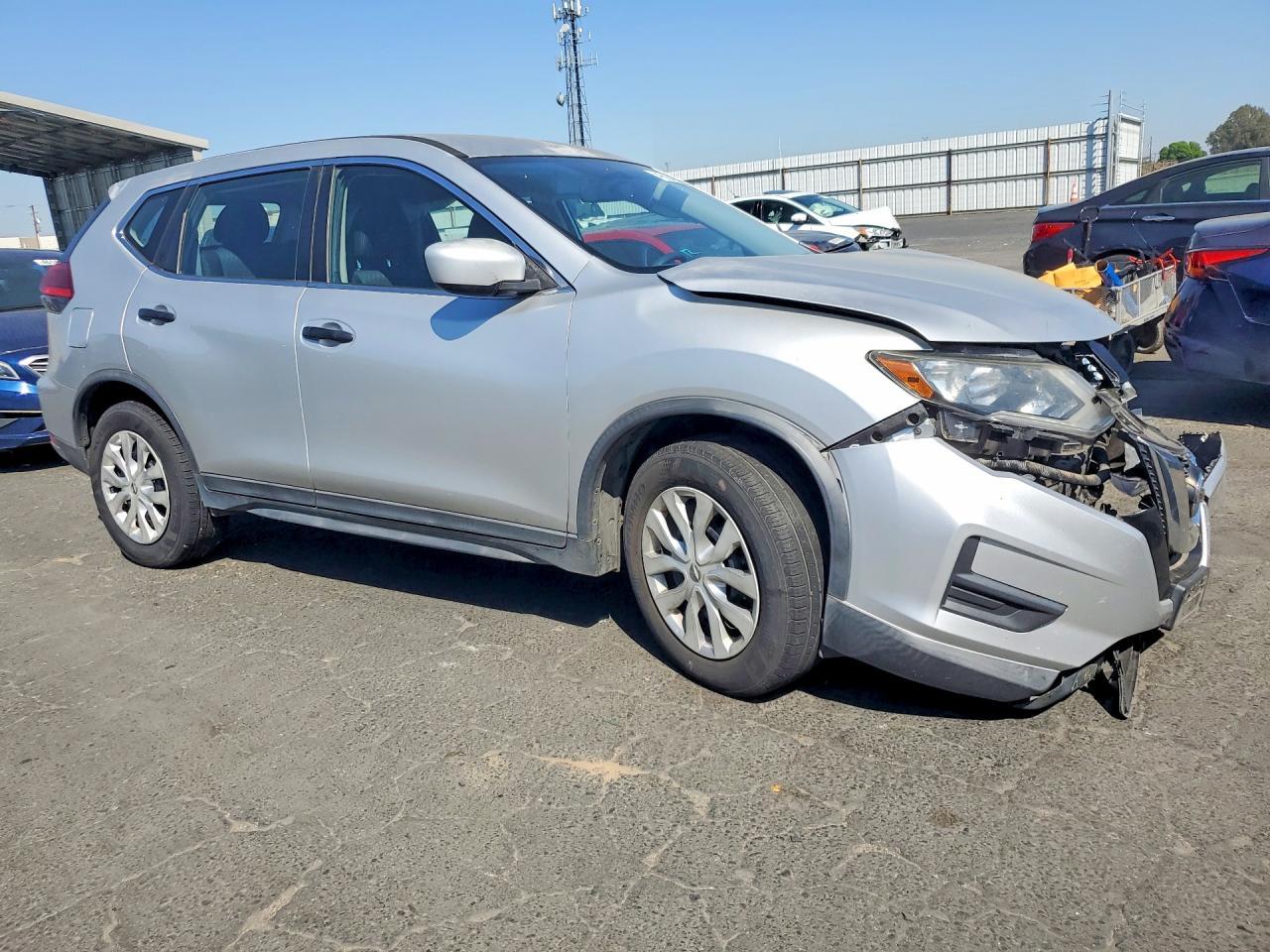 2017 Nissan Rogue S - zdjęcie 4