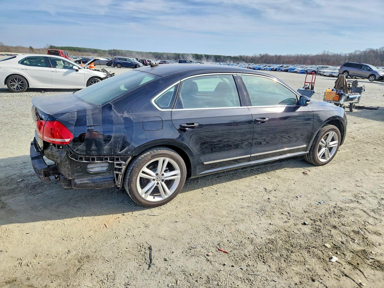 2013 Volkswagen Passat Sel - zdjęcie 3