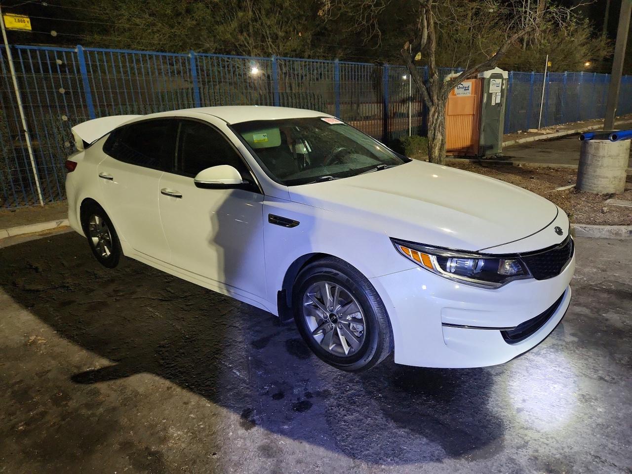 2016 Kia Optima Lx - zdjęcie 4