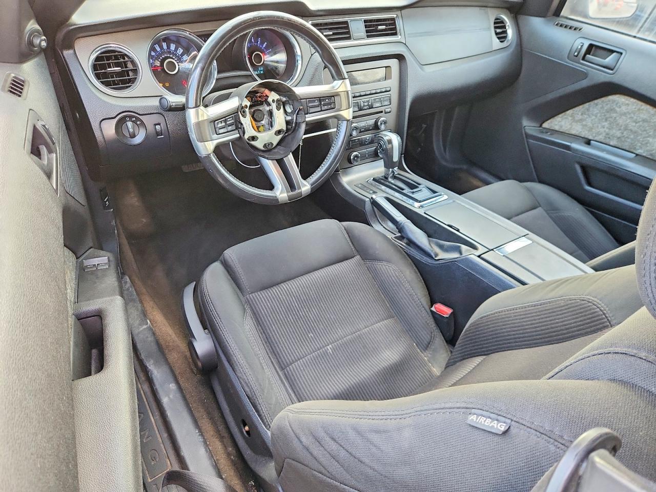 2013 Ford Mustang - zdjęcie 8