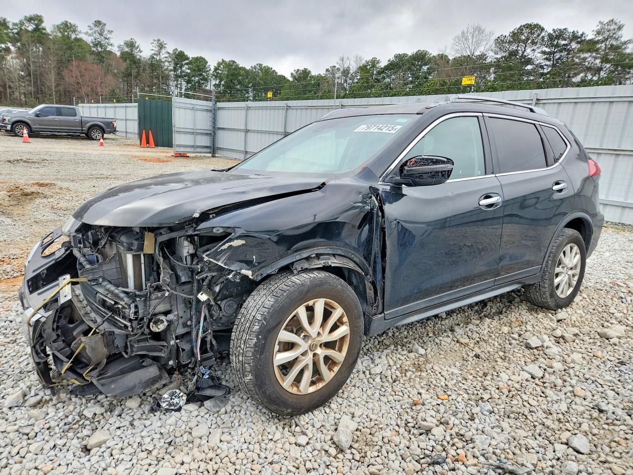 2020 Nissan Rogue Sv - zdjęcie główne