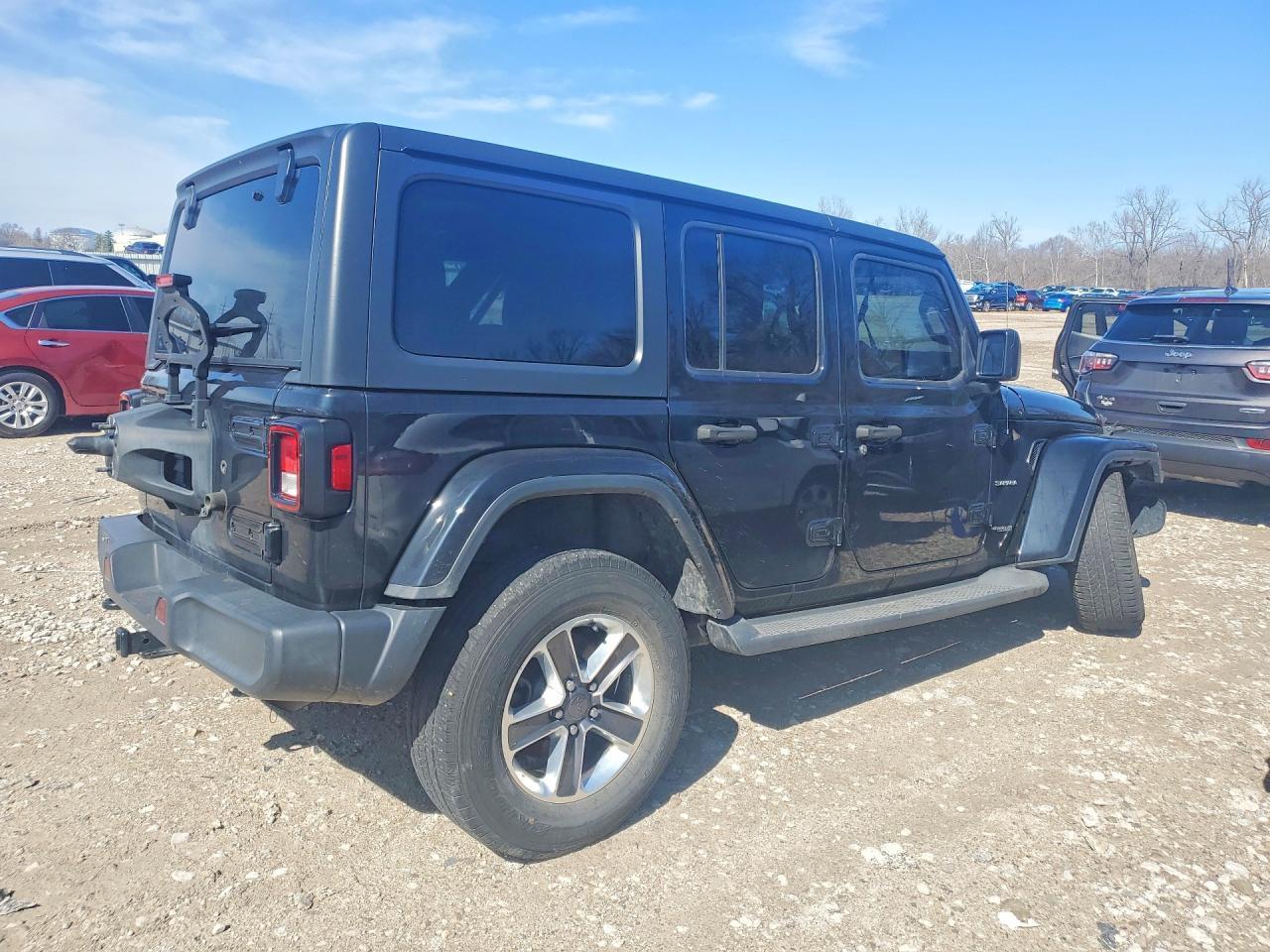 2019 Jeep Wrangler Unlimited Sahara - zdjęcie 3