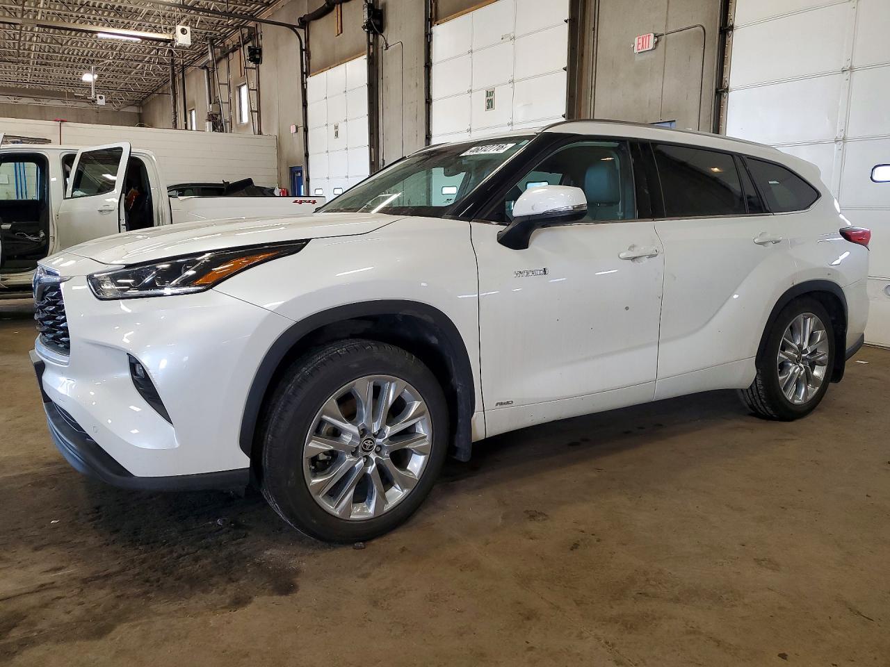 2021 Toyota Highlander Hybrid Limited - zdjęcie główne