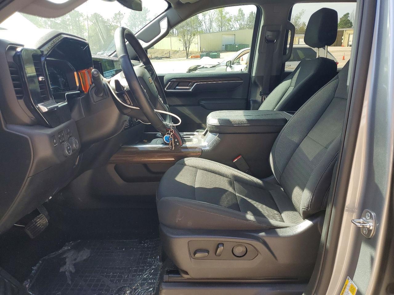 2025 Chevrolet Silverado K1500 Lt - zdjęcie 7