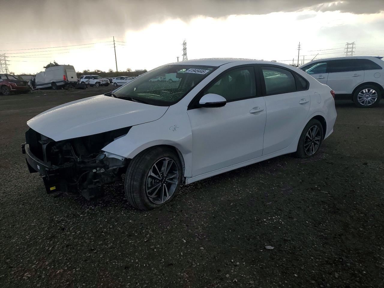 2023 Kia Forte Lxs - zdjęcie główne