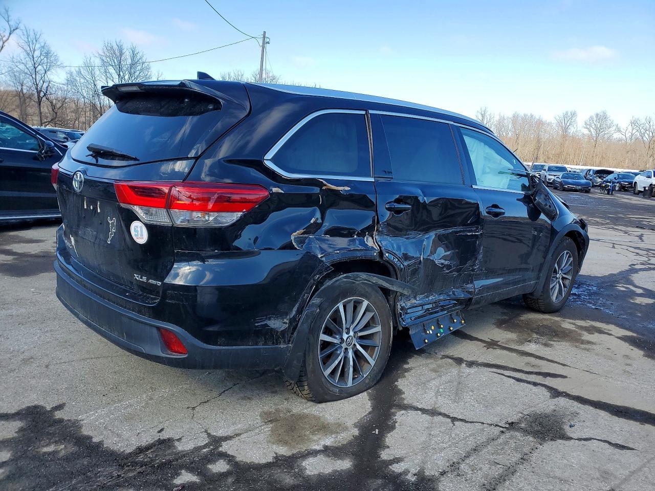2017 Toyota Highlander Xle - zdjęcie 3