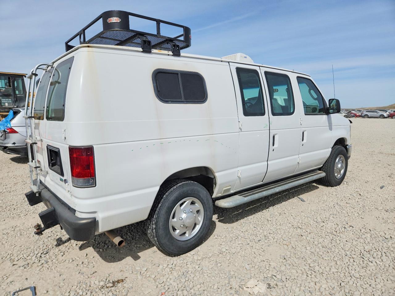 2013 Ford Econoline E250 Van - zdjęcie 3