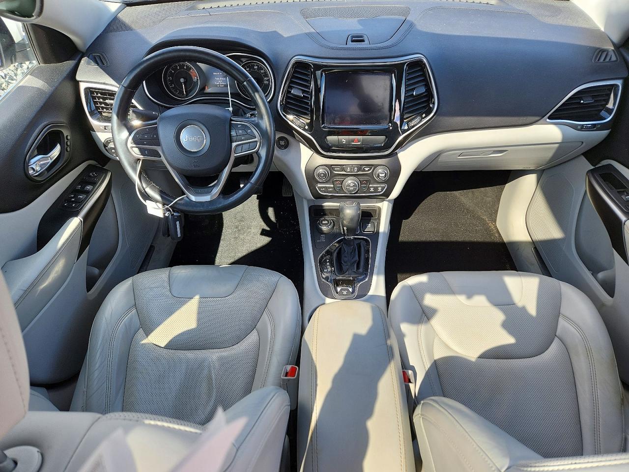 2020 Jeep Cherokee Limited - zdjęcie 8