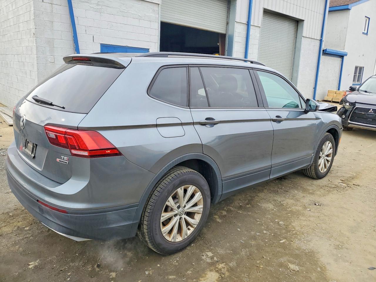 2018 Volkswagen Tiguan S - zdjęcie 3