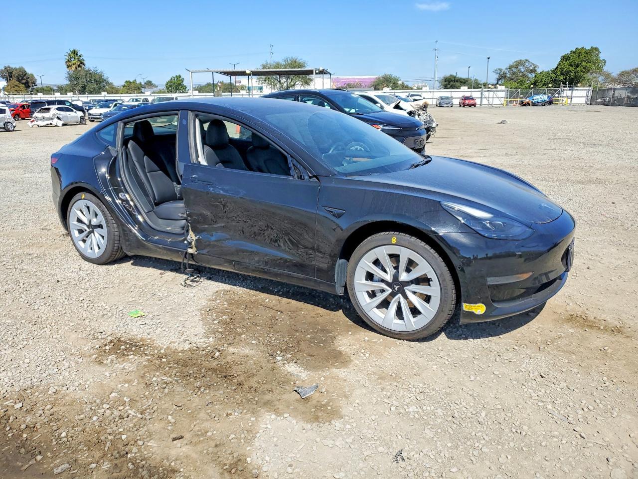 2021 Tesla Model 3 - zdjęcie 4