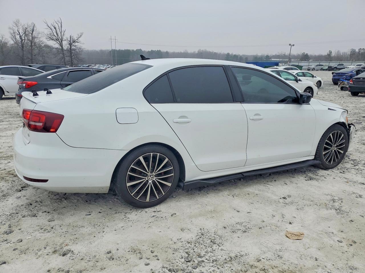 2016 Volkswagen Jetta 1.8T Sport - zdjęcie 3