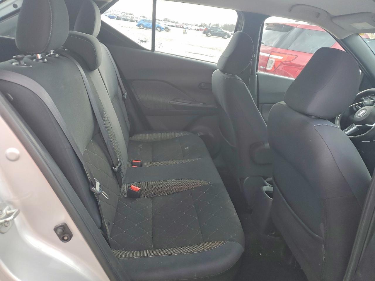 2019 Nissan Kicks S - zdjęcie 10