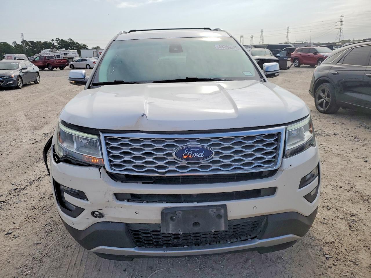 2017 Ford Explorer Platinum - zdjęcie 5