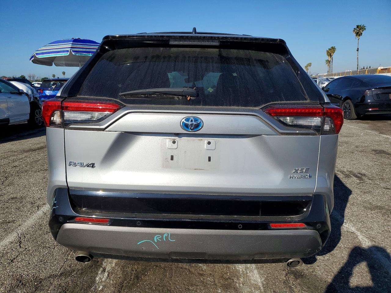 2020 Toyota Rav4 Hybrid Xse - zdjęcie 6