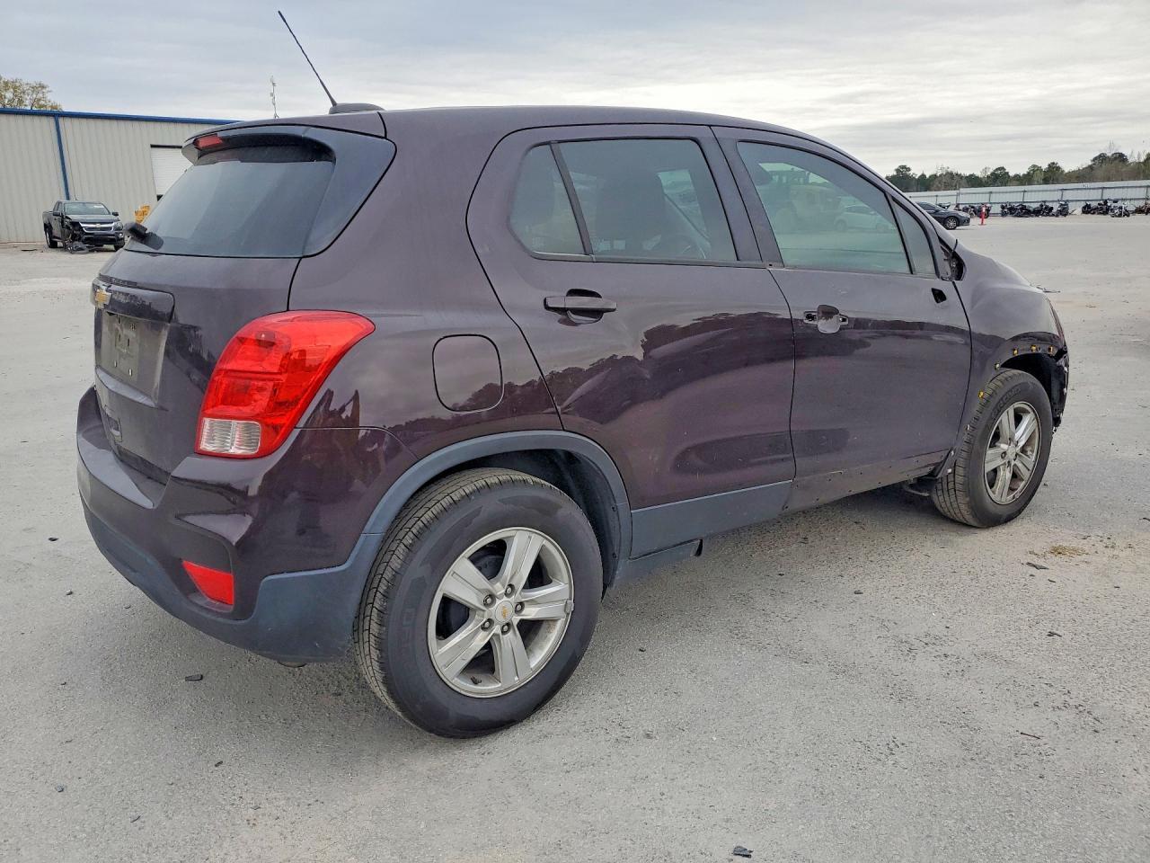 2020 Chevrolet Trax Ls - zdjęcie 3
