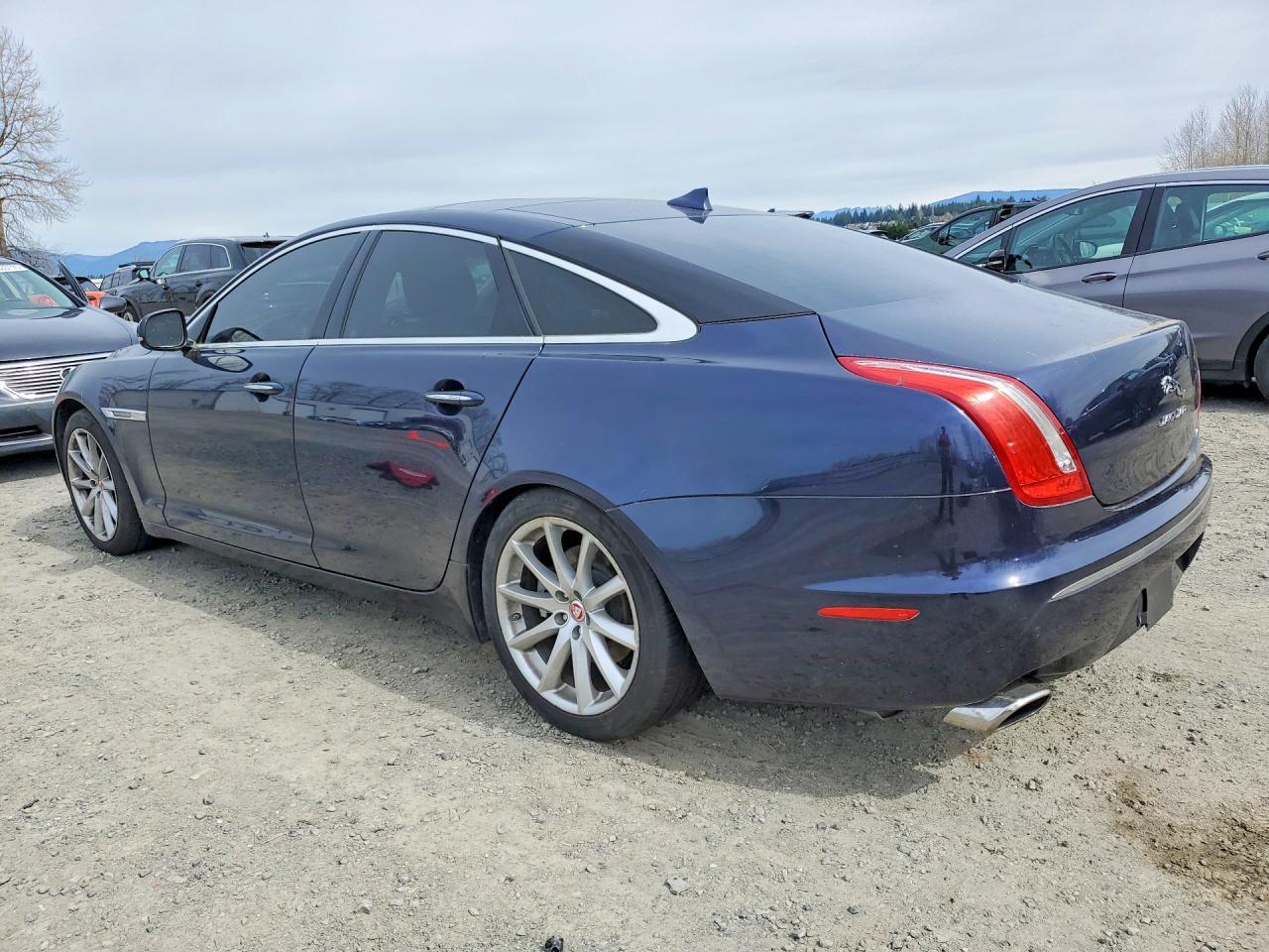 2014 Jaguar Xj - zdjęcie 2
