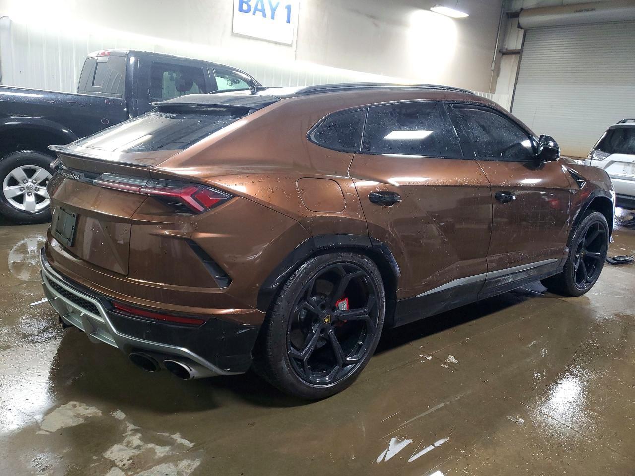 2020 Lamborghini Urus - zdjęcie 3