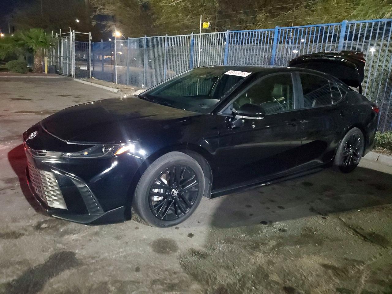 2025 Toyota Camry - zdjęcie główne