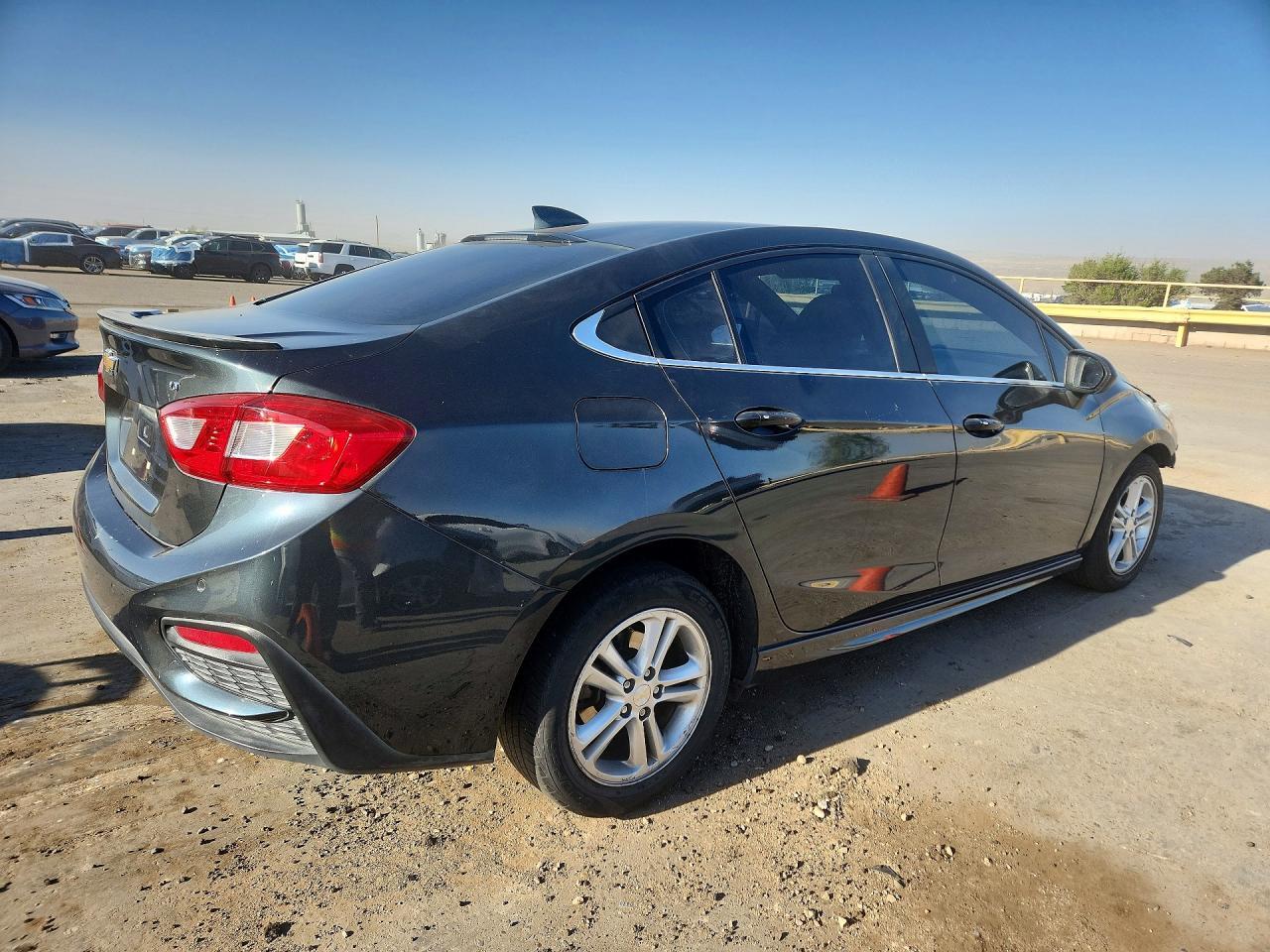 2018 Chevrolet Cruze Lt - zdjęcie 3
