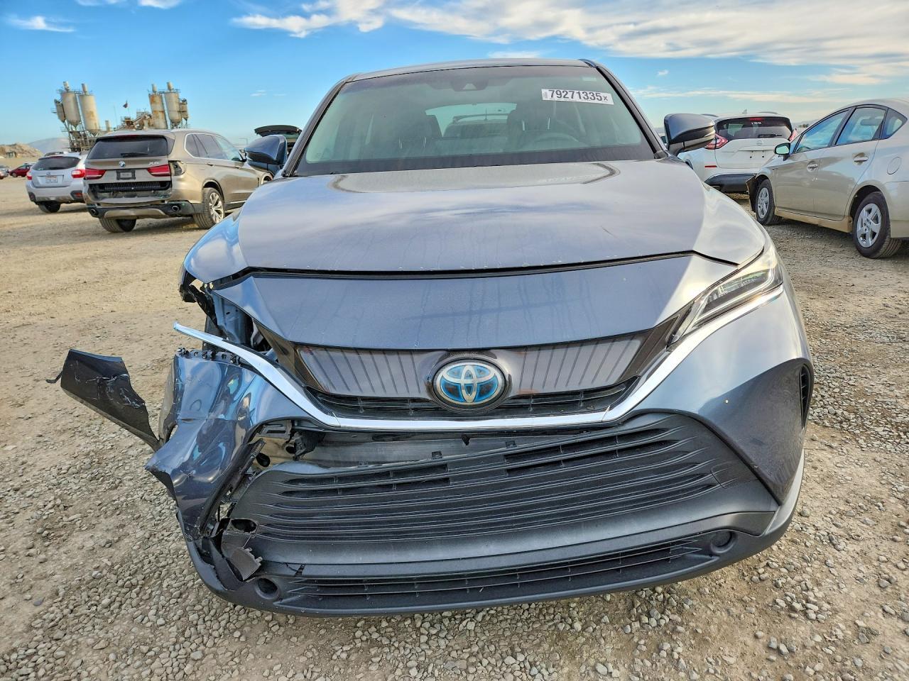 2021 Toyota Venza Le - zdjęcie 5