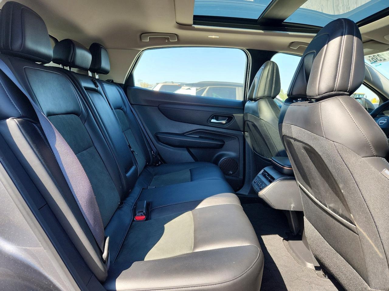 2024 Nissan Ariya Evolve+ E-4Orce - zdjęcie 11