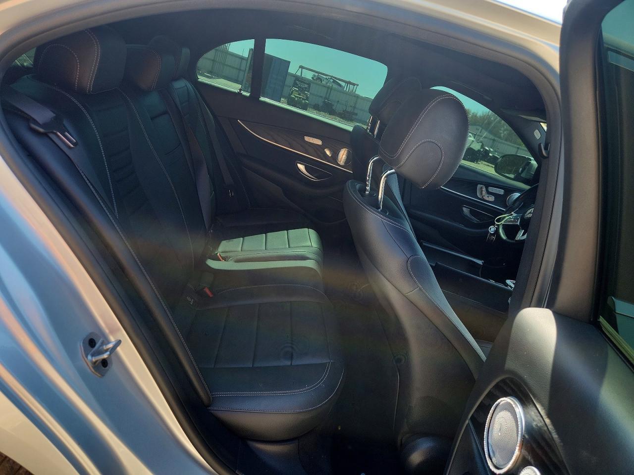2020 Mercedes-Benz E 350 4Matic - zdjęcie 10