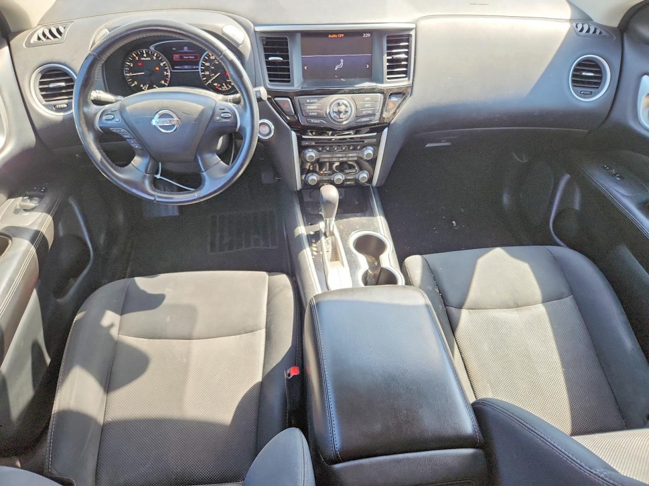 2018 Nissan Pathfinder Sv - zdjęcie 8