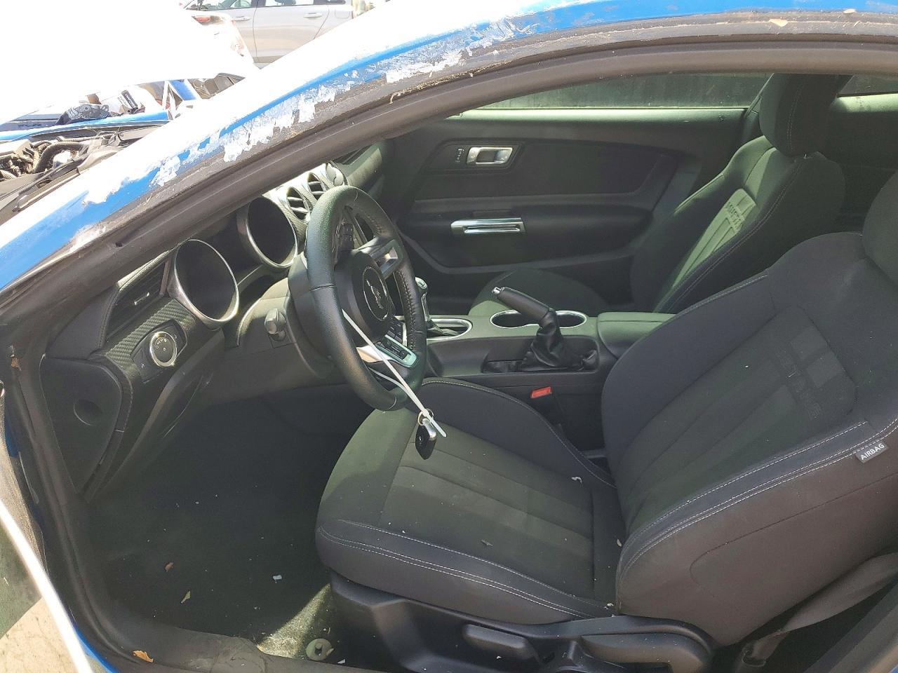 2020 Ford Mustang - zdjęcie 7