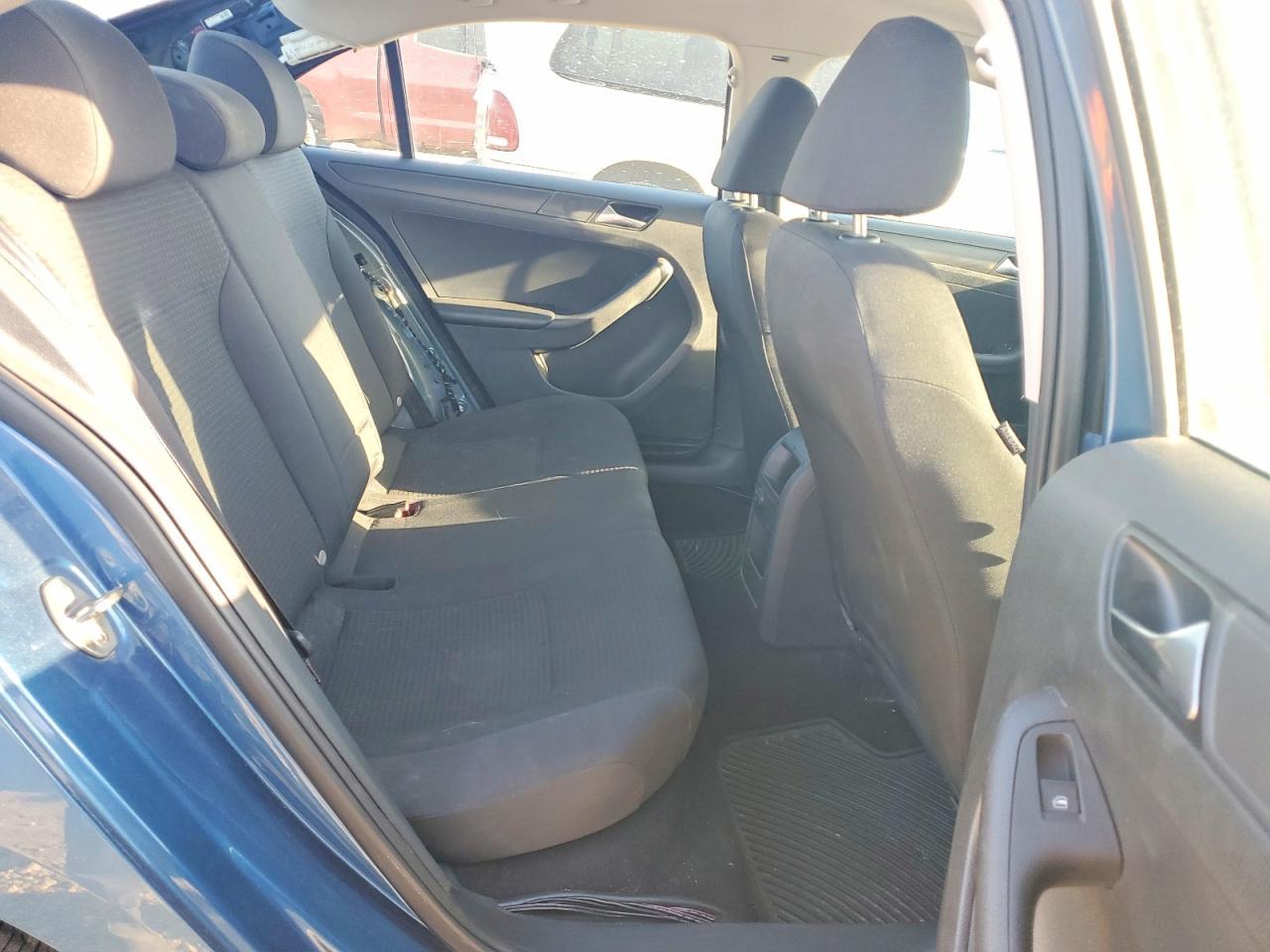 2016 Volkswagen Jetta S - zdjęcie 10