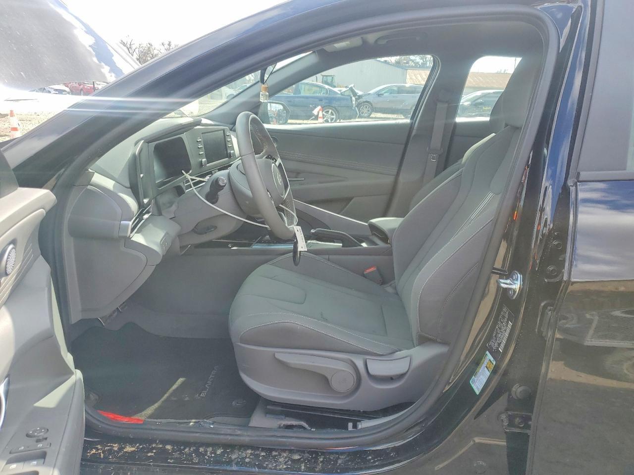 2025 Hyundai Elantra Sel Sport - zdjęcie 7