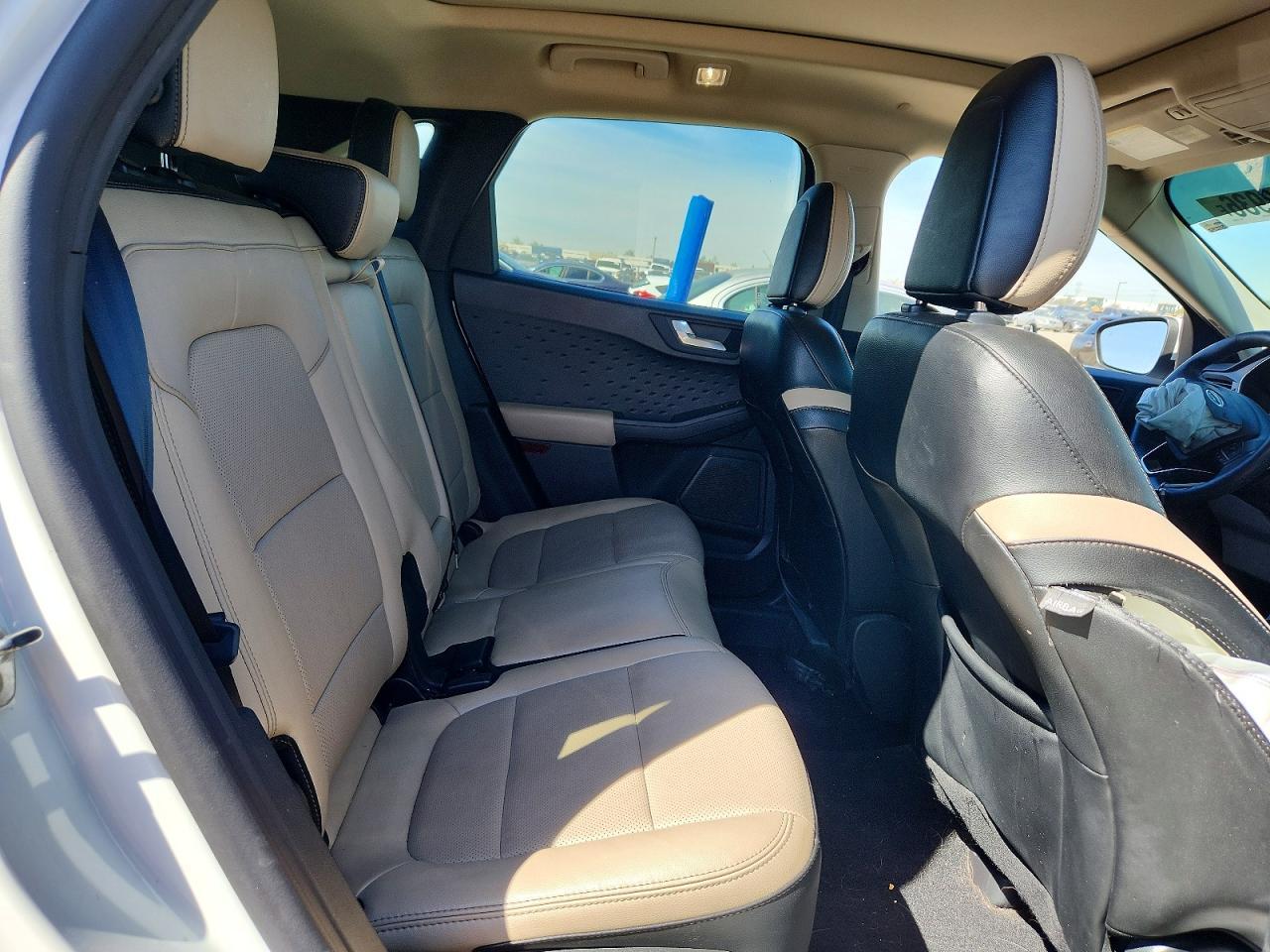 2020 Ford Escape Titanium - zdjęcie 11