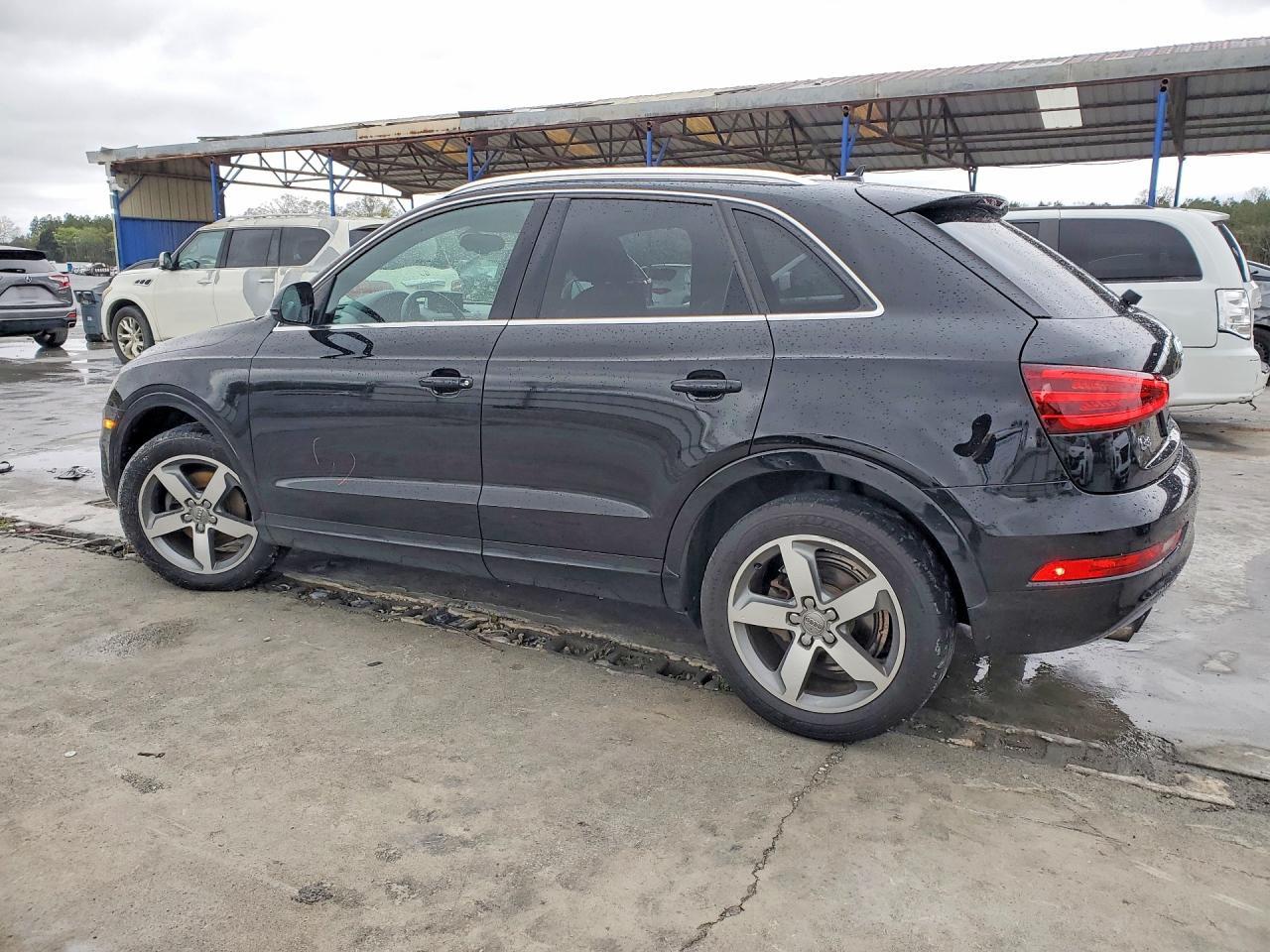 2015 Audi Q3 Premium Plus - zdjęcie 2