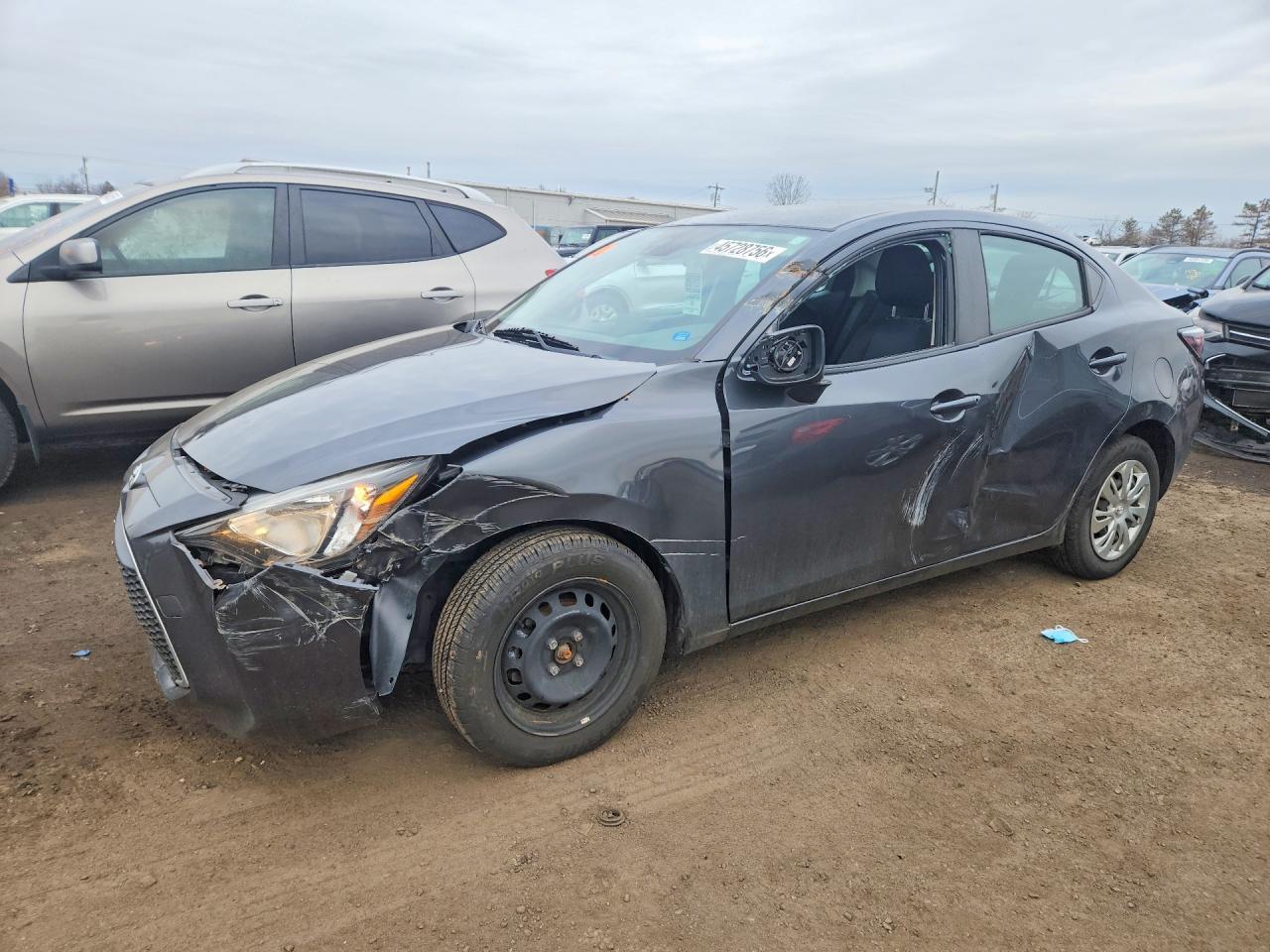 2020 Toyota Yaris L - zdjęcie główne