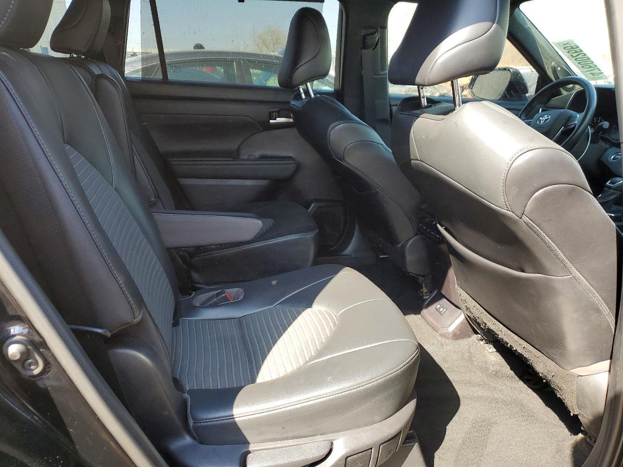 2021 Toyota Highlander Xse - zdjęcie 11