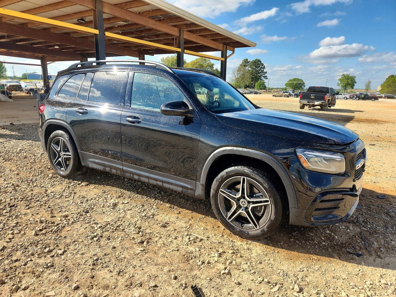 2025 Mercedes-Benz Glb 250 4Matic - zdjęcie 4
