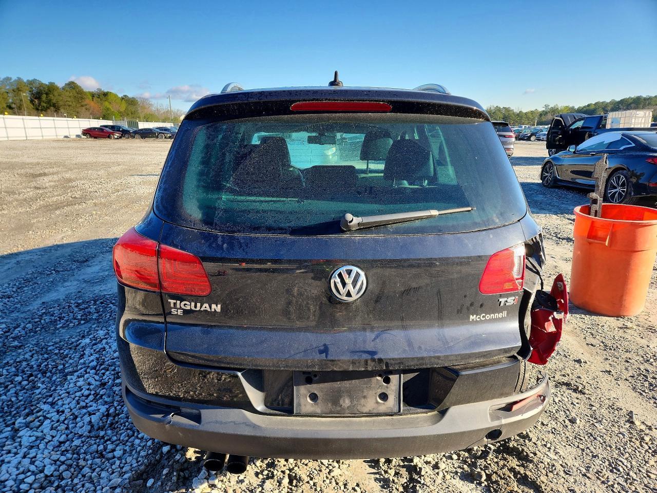 2016 Volkswagen Tiguan S - zdjęcie 6