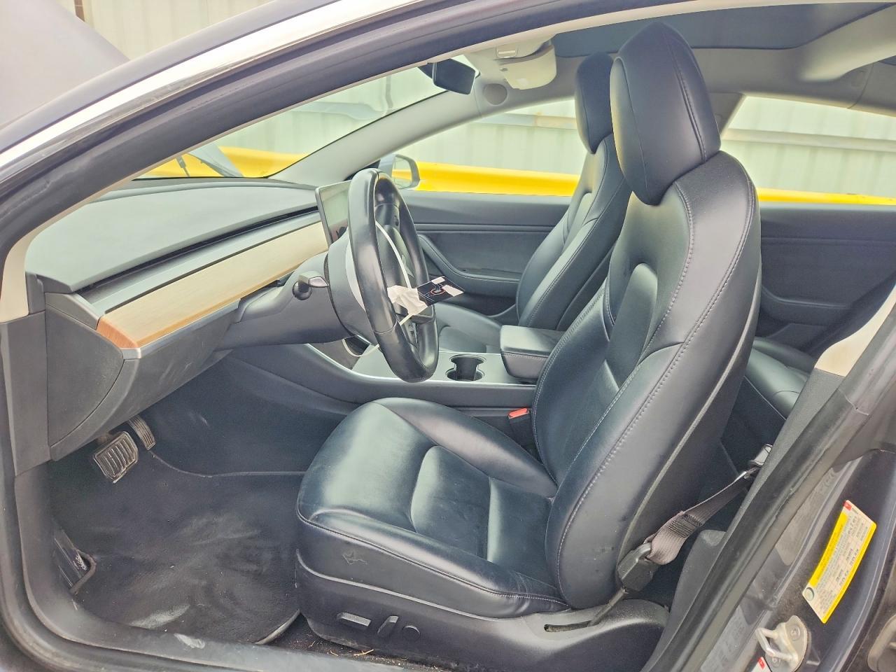 2018 Tesla Model 3 - zdjęcie 7