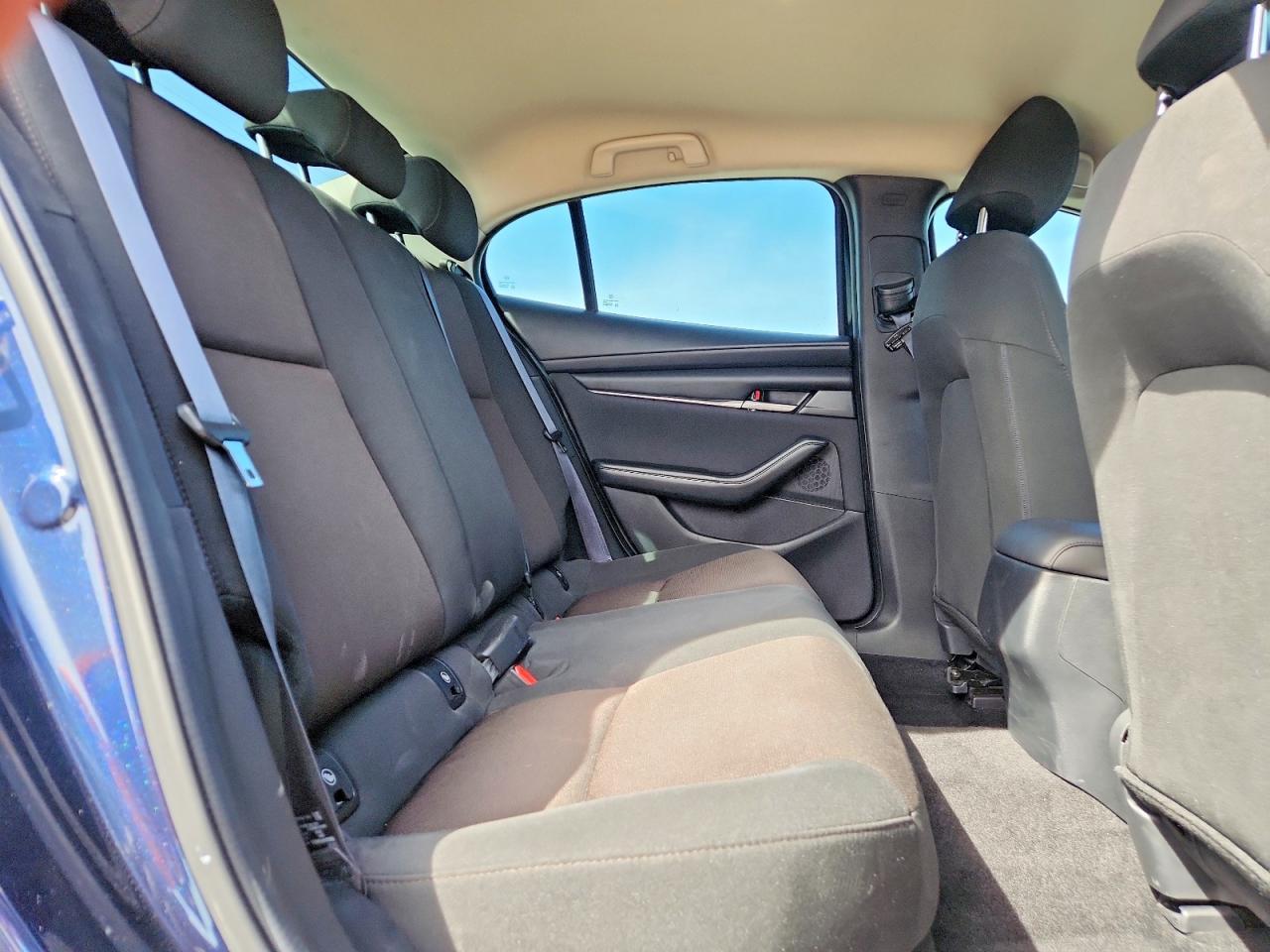 2025 Mazda 3 - zdjęcie 10