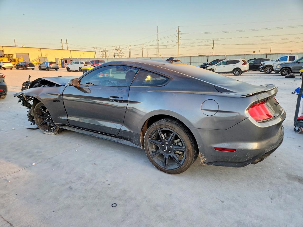 2020 Ford Mustang Gt - zdjęcie 2