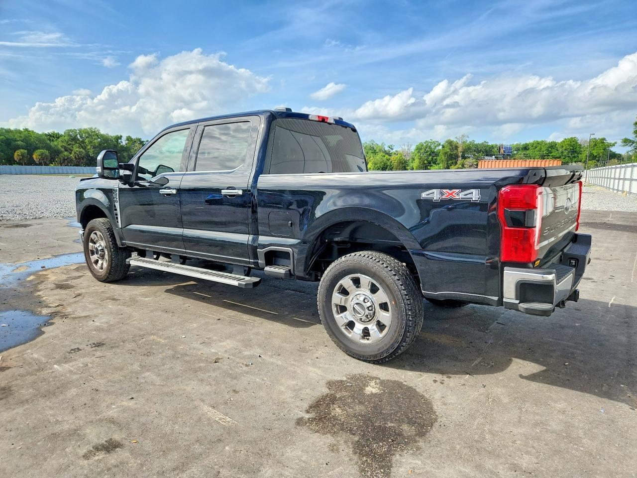 2026 Ford F250 Super Duty - zdjęcie 2
