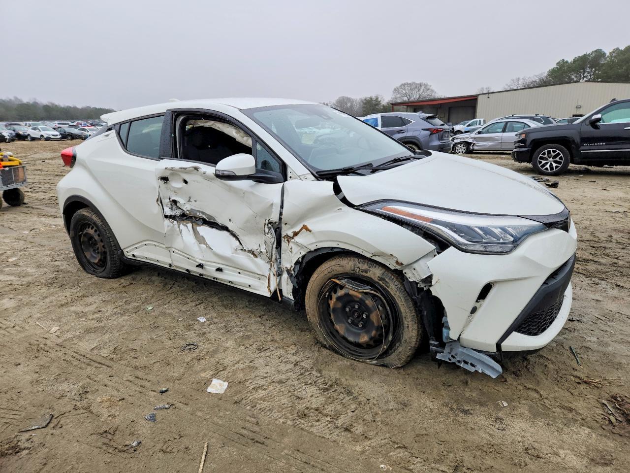 2020 Toyota C-Hr Le - zdjęcie 4