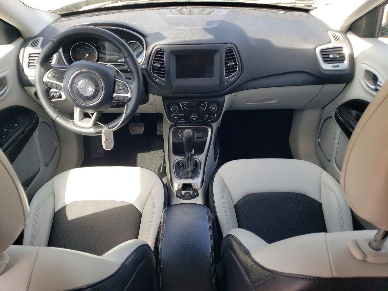 2019 Jeep Compass Latitude - zdjęcie 8